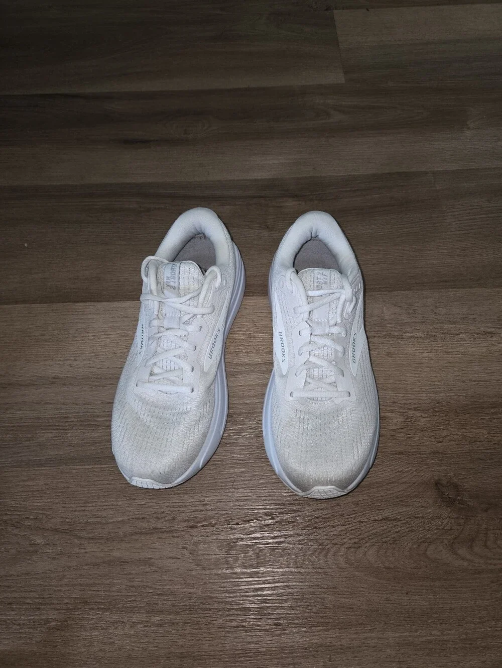 Brooks Ghost Max 2 Sneakers Size 9.5